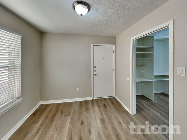 Building Photo - 5507 Bridgegate Dr