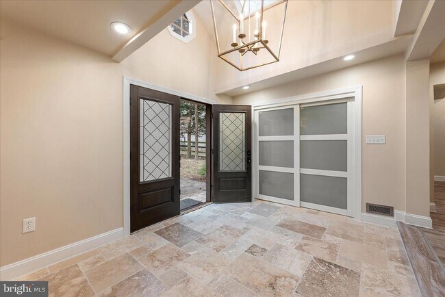 Foto del edificio - 9036 Jeffery Rd