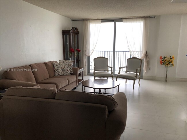Foto del edificio - 9273 Collins Ave