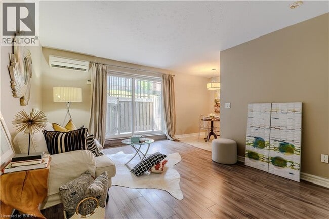 Building Photo - 200 Charlton Ave E