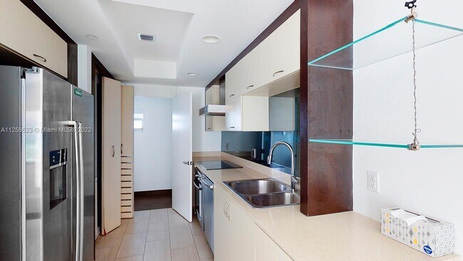 Foto del edificio - 2130 Park Ave