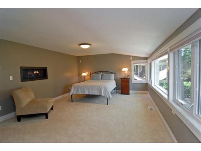 Foto del edificio - 65 Woodland Cir