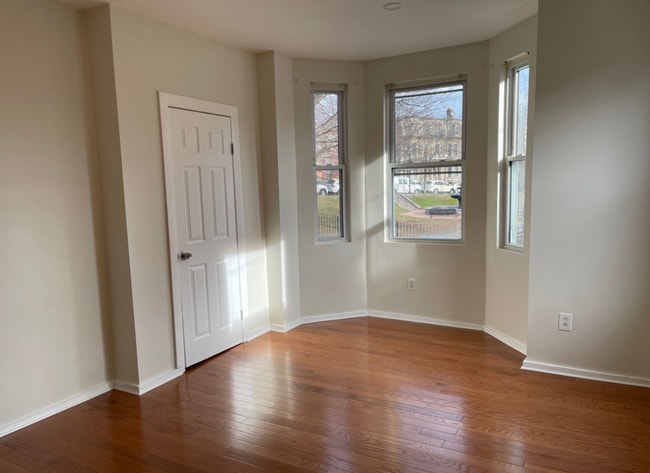 Foto del edificio - 75 Putnam St