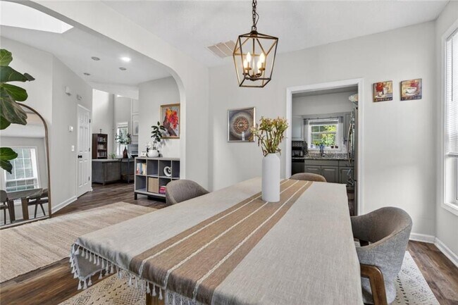 Foto del edificio - 3380 Serenade Ct