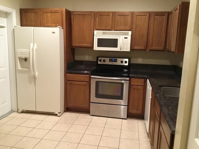 Building Photo - 3217 Antica St