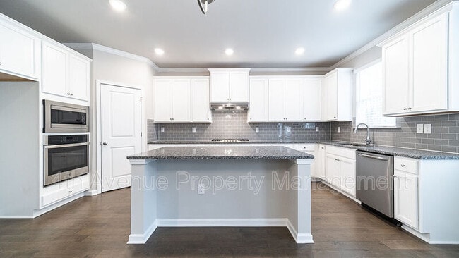 Building Photo - 209 Paxton LN