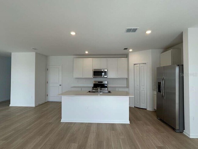 Foto del edificio - 6412 DOMIZIO Dr