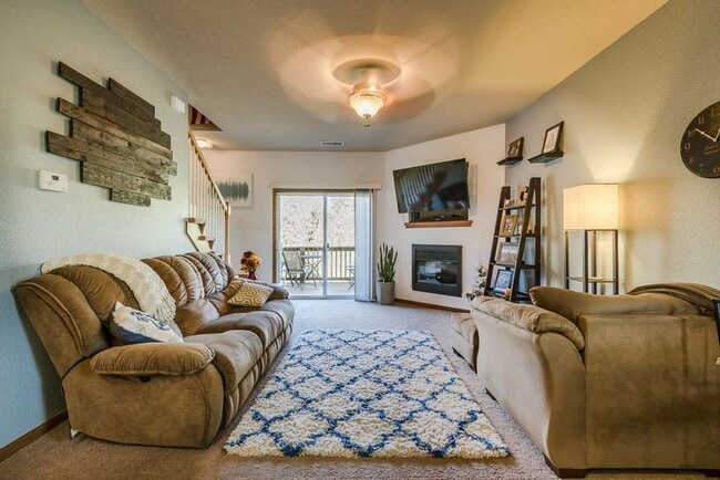Building Photo - 3D Tour Available - Beautiful Miller Ranch...