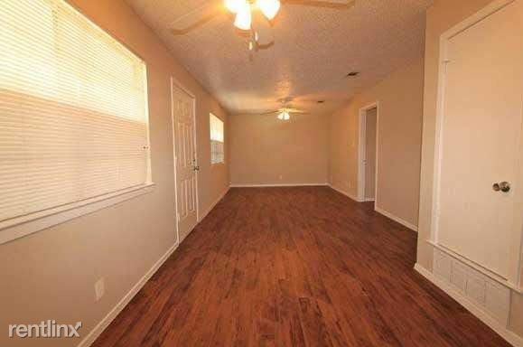 Building Photo - 8605 Shoal Creek Blvd