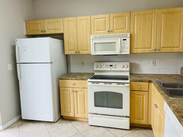 Foto del edificio - 3533 Sonoma Dr