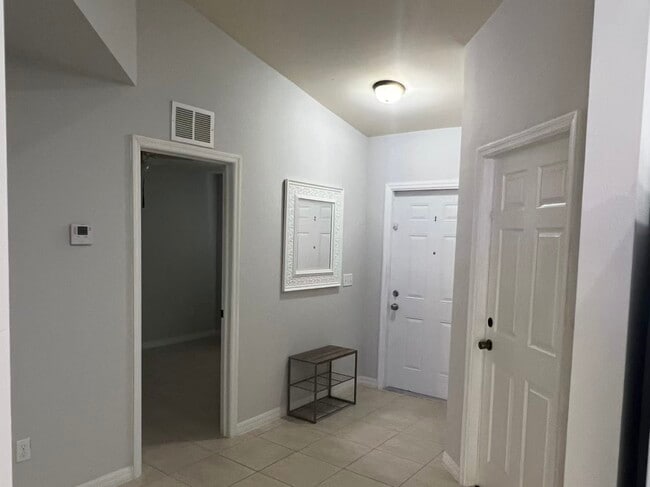 Foto del edificio - 922 SE 8th St