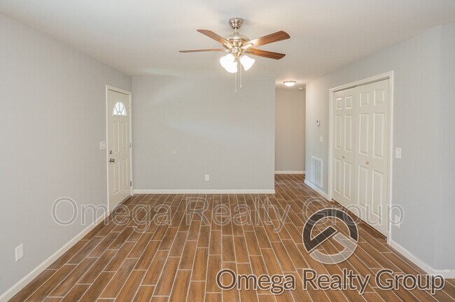 Building Photo - 1178 Aquarius Dr