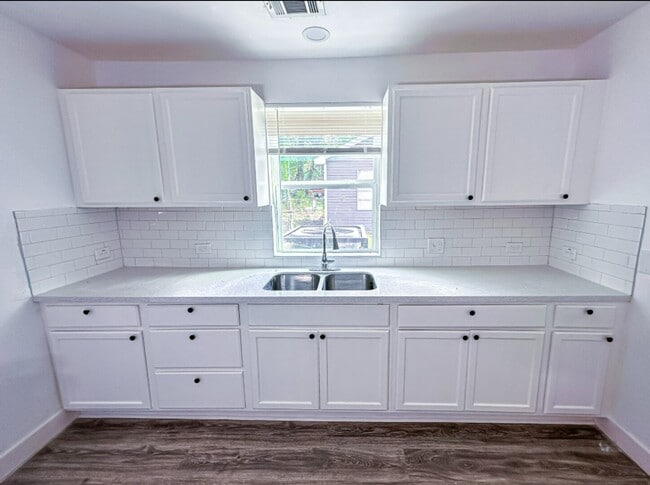 Foto del edificio - 2555 Pierce St