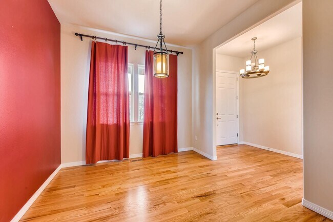 Building Photo - Beacon Point 5 Bedroom Ranch, 3-Car Garage...