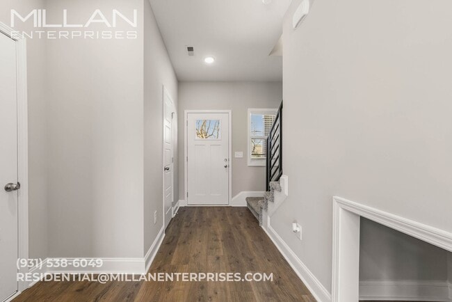 Building Photo - Contemporary 3-Bedroom Beauty with Walk-In Closet and Tile Shower Retreat