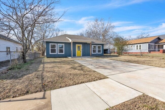 Building Photo - 414 N Tucker Ave