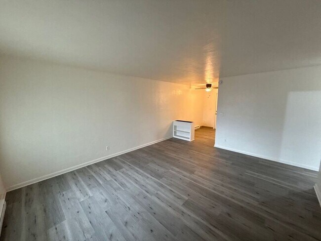 Building Photo - 1835 Beach Ave NE