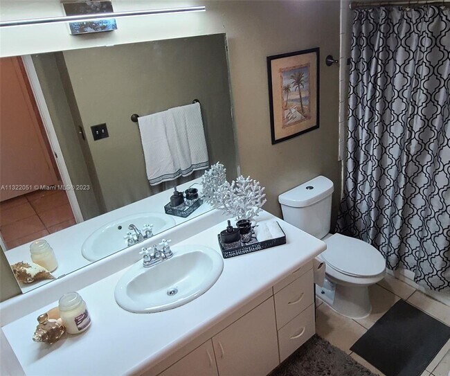 Foto del edificio - 2801 NE 183rd St