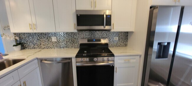 Foto del edificio - 8739 S Merrill Ave