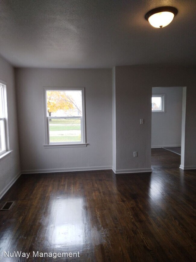 Building Photo - 3 br, 1 bath House - 2192 W Vienna Rd