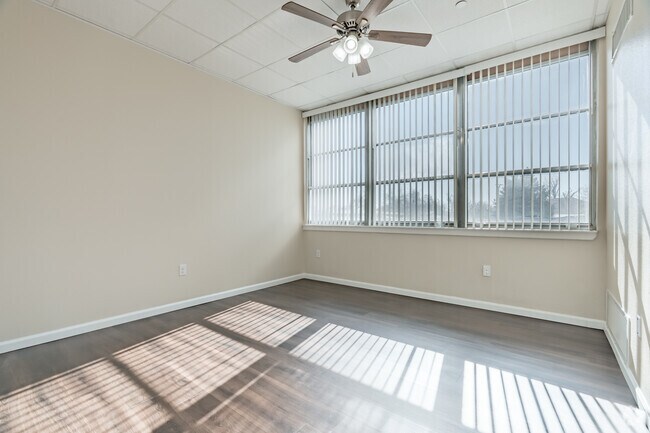 1 habitación, 1 baño - 700 pies cuadrados - Dormitorio - Alamo School Lofts