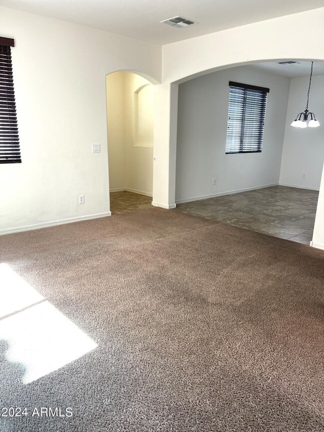 Foto del edificio - 3906 E Leslie Dr
