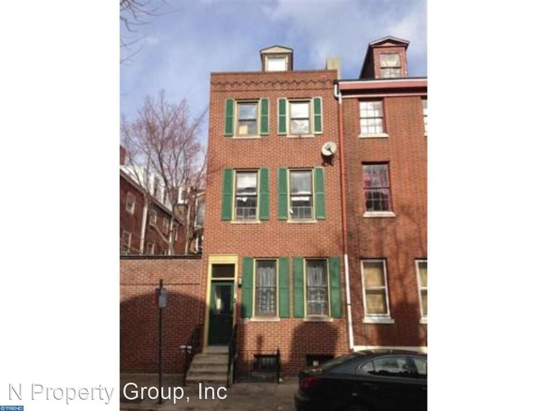 Primary Photo - 1021 Pine St