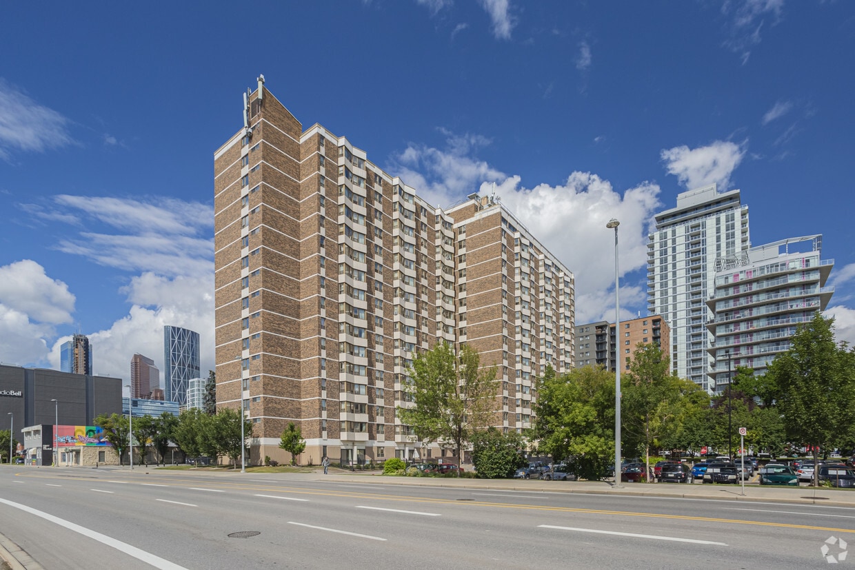 Murdoch Manor Apartments 808 5th St SE Calgary, AB