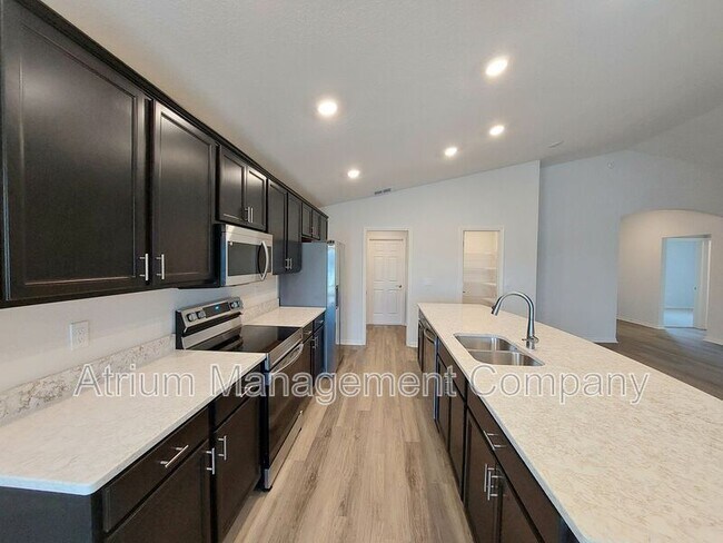 Foto del edificio - 1234 Cascade Dr