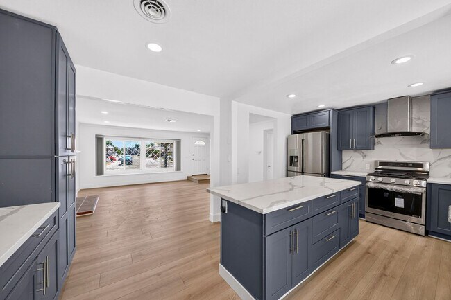 Building Photo - 8321 Santa Margarita Ln
