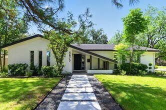 Building Photo - 5675 Sylmar Rd