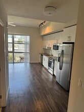 Building Photo - 430 NE 31st St