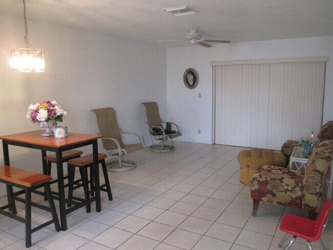 Foto del edificio - 2951 Ashley Dr W