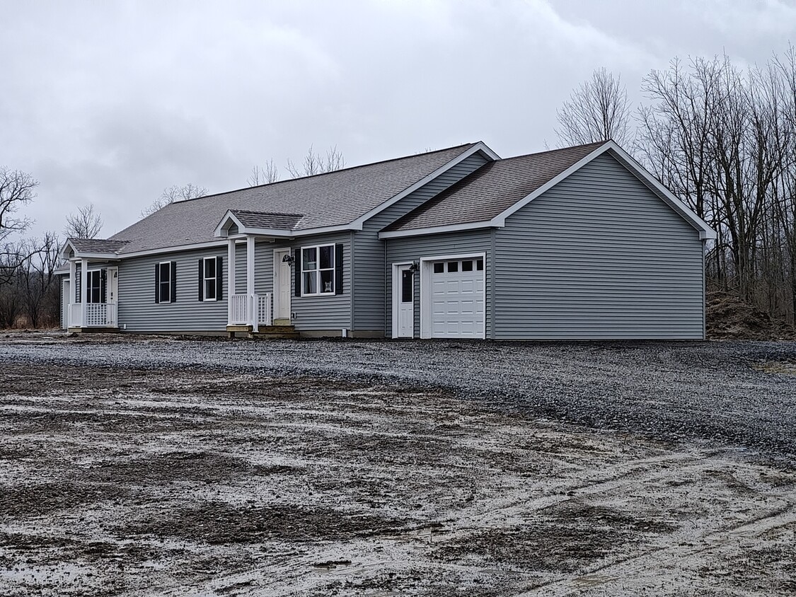 Primary Photo - 5211 Williamee Rd