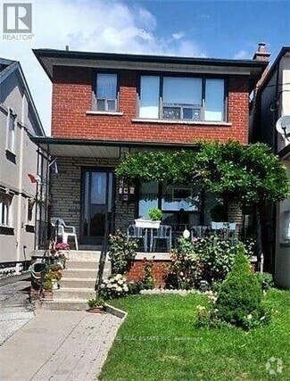 Building Photo - 166 Schell Ave