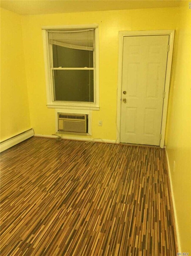 Foto del edificio - 52-17-5270 70th St