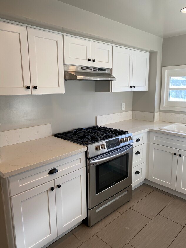 Kitchen - 1357 E Orange Grove Blvd