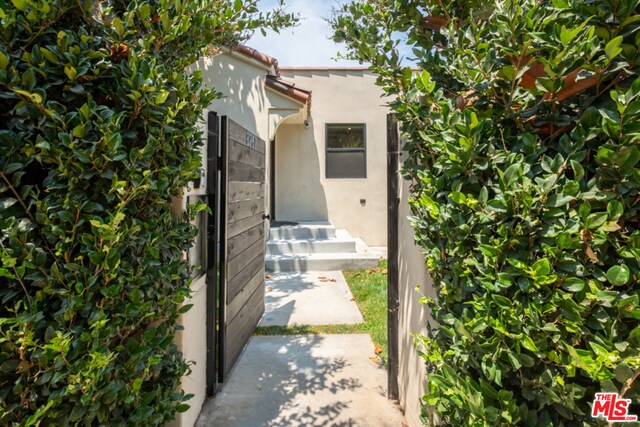 Foto principal - 8961 Cadillac Ave