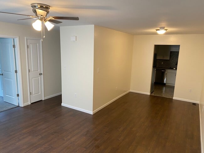 Building Photo - 7687 Brams Hill Dr