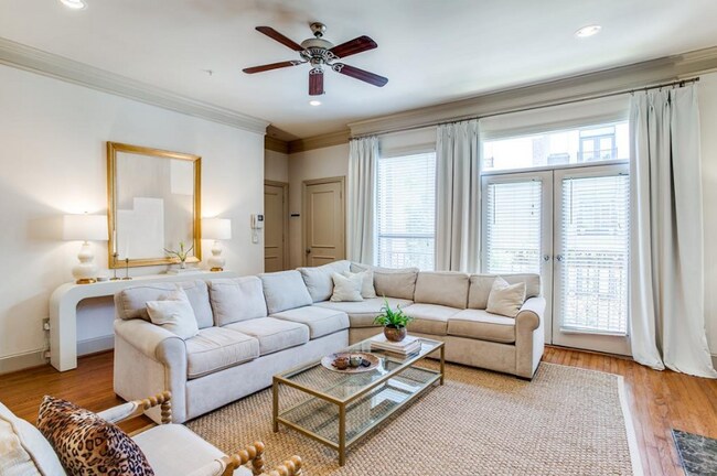 Foto del edificio - 2885 Woodside St