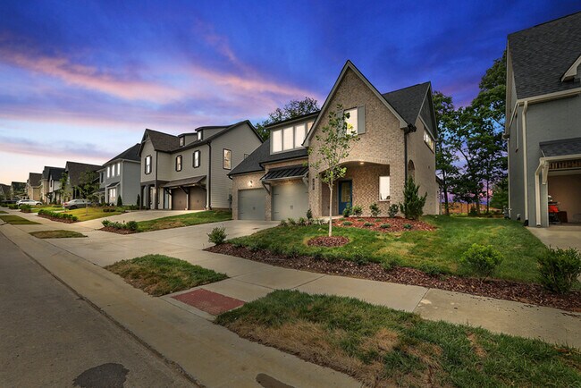 Building Photo - 1067 Fallow Rd