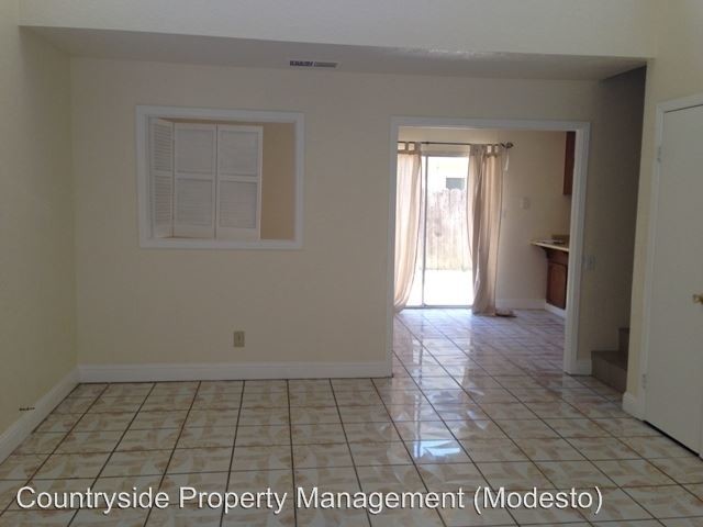 Foto del edificio - 3 br, 2.5 bath House - 2204 Sharon Way