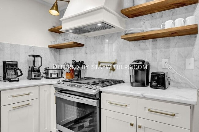 Foto del edificio - 397 Angelus St