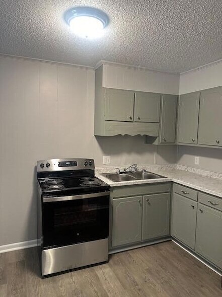 Foto del edificio - 363 Highland Ave NW