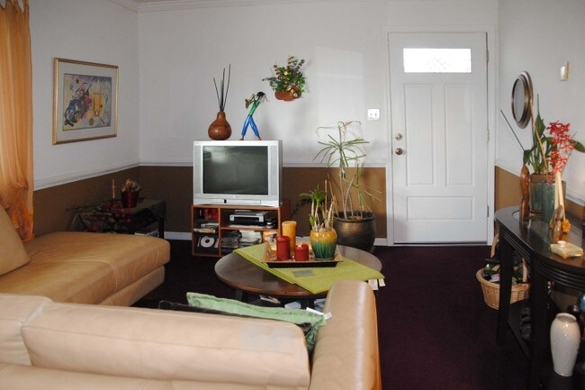  - 936-942 Lexington Ave