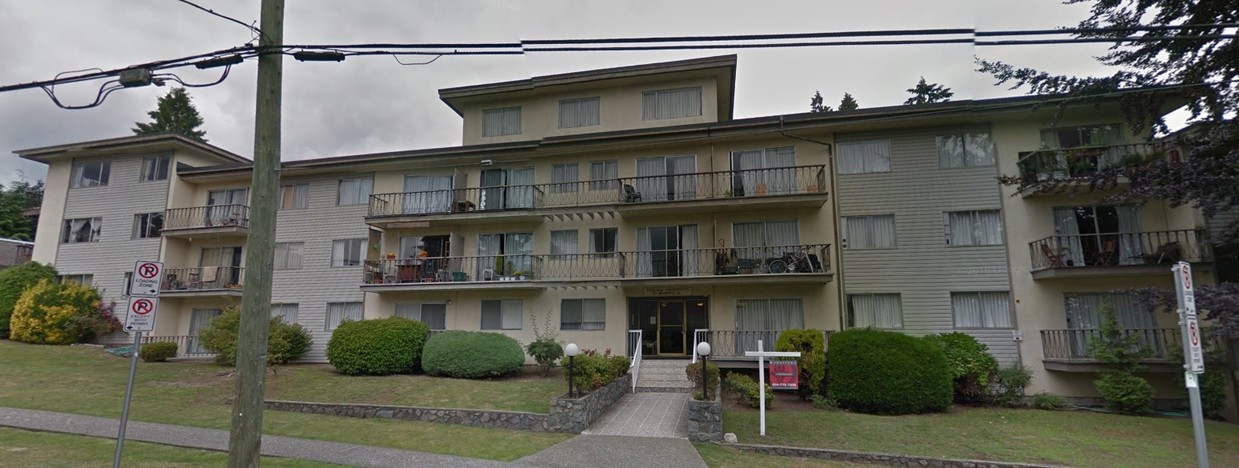 Primary Photo - Parkside Apartments