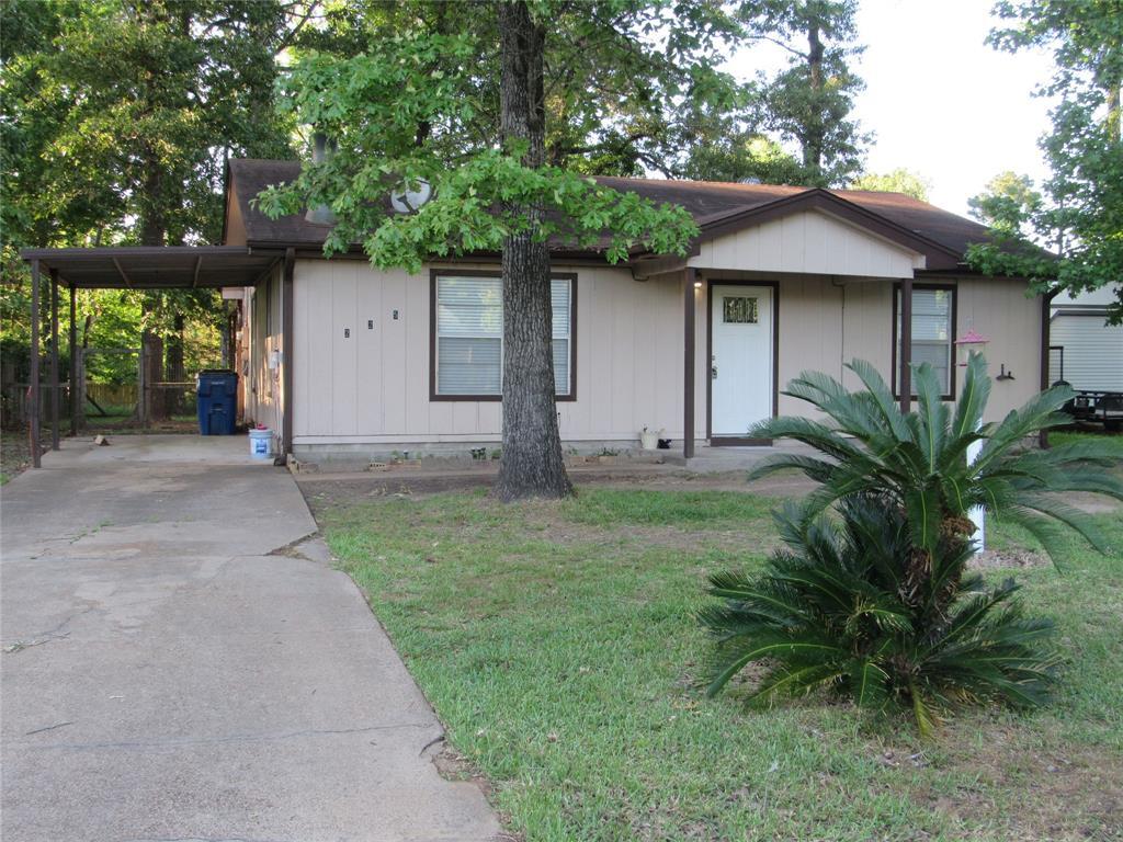 Primary Photo - 225 Lakeview Pines