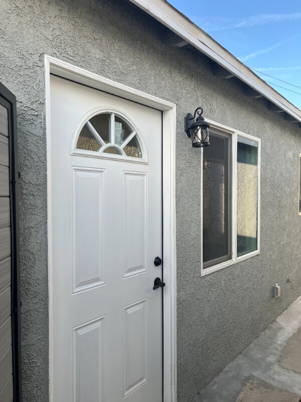 Foto principal - 1345 Roycroft Ave