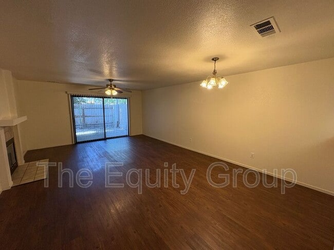 Building Photo - 4731 W School Ave