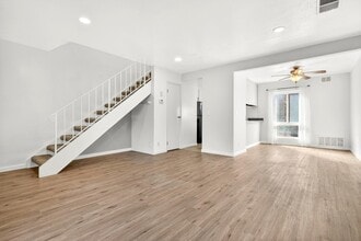 Building Photo - 101 Villa Cir
